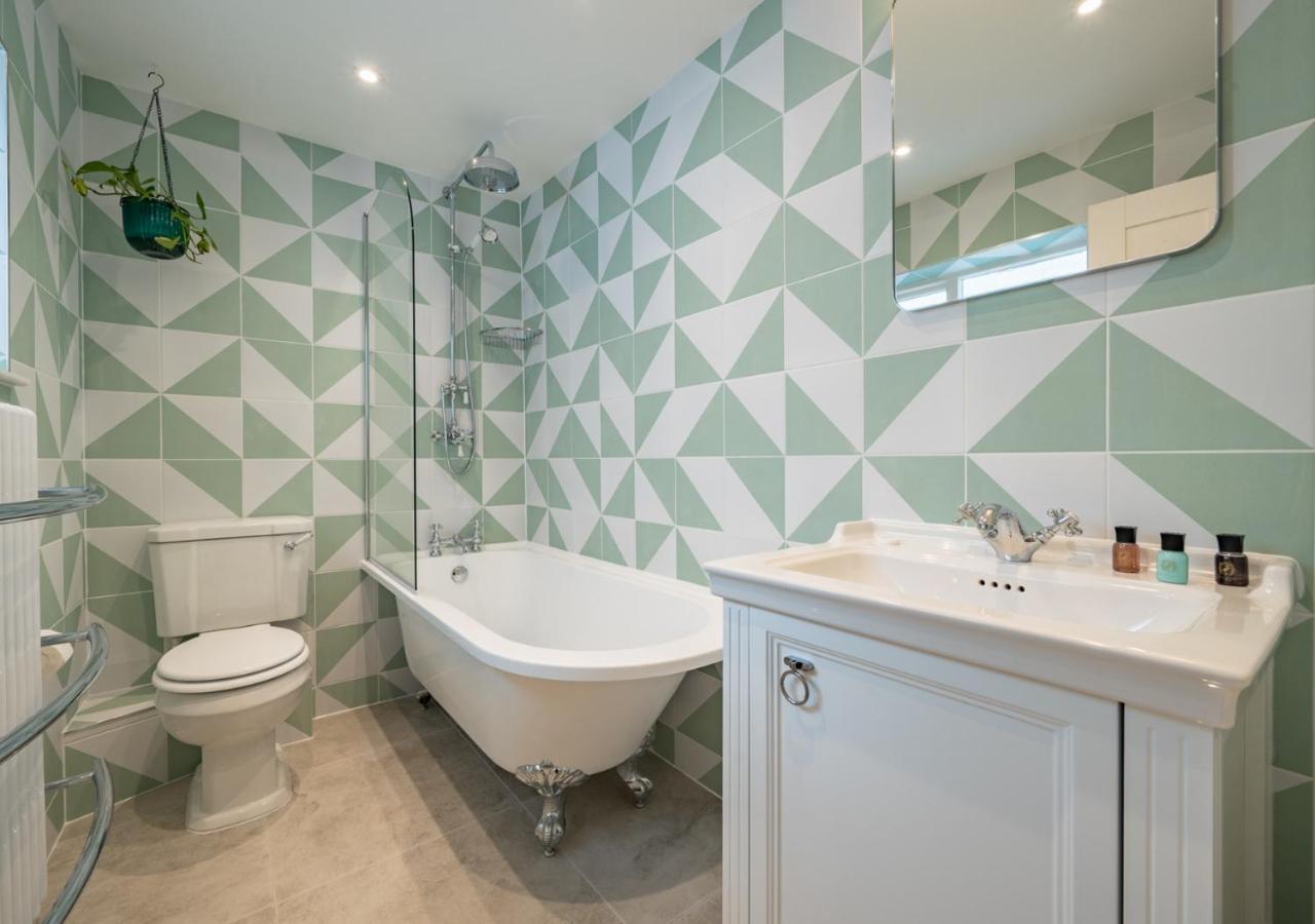 Сasa de vacaciones Premium Designer 4 Bedroom In Clifton - 3 Bathrooms & Cinema Bristol