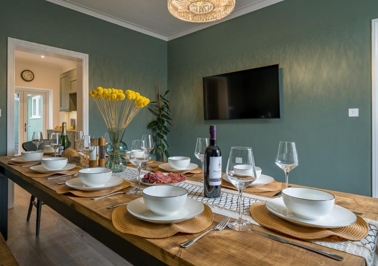 Сasa de vacaciones Premium Designer 4 Bedroom In Clifton - 3 Bathrooms & Cinema *